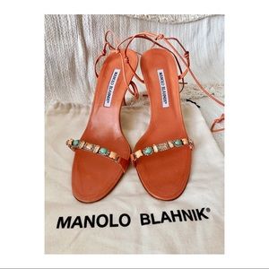 HOST PICK 🎀 Authentic Coral Manolo Blahniks